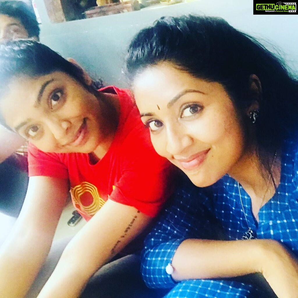 Navya Nair Instagram Vl Miss U My Darls U Mean A Lot To Me