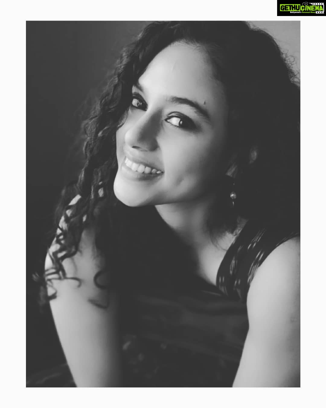 Rupa Manjari Instagram You Re Just A Monochrome Behind All The