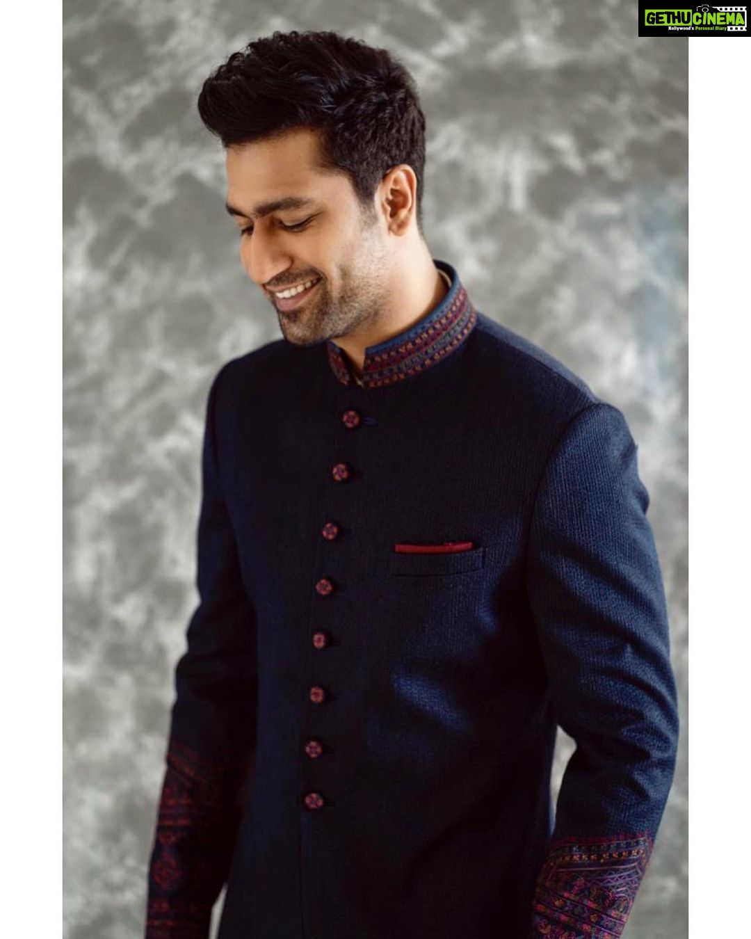 Actor Vicky Kaushal Hd Photos And Wallpapers December Gethu Cinema