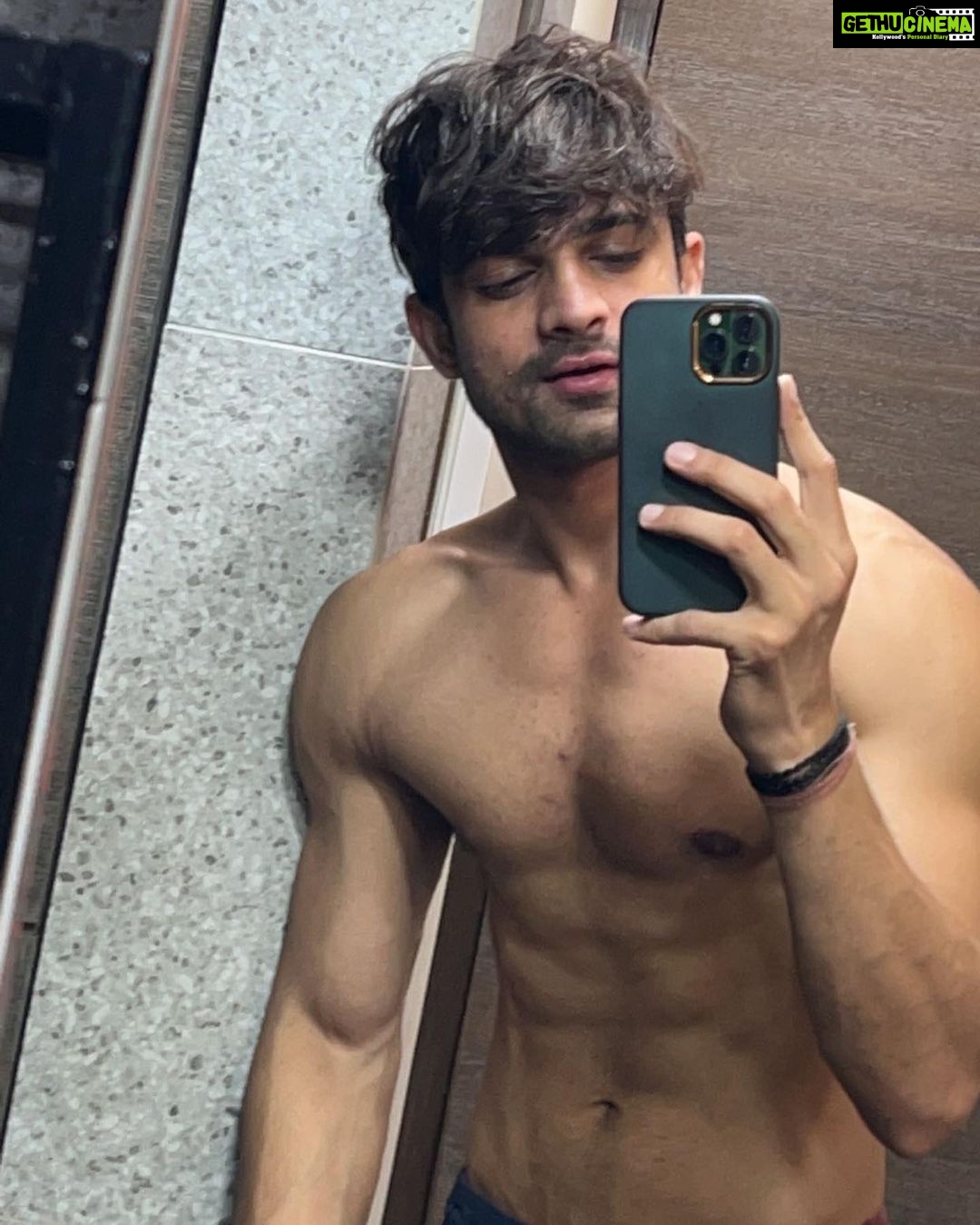 Abhishek Kumar Instagram Posting Some Shirtless Selfies Last One Is