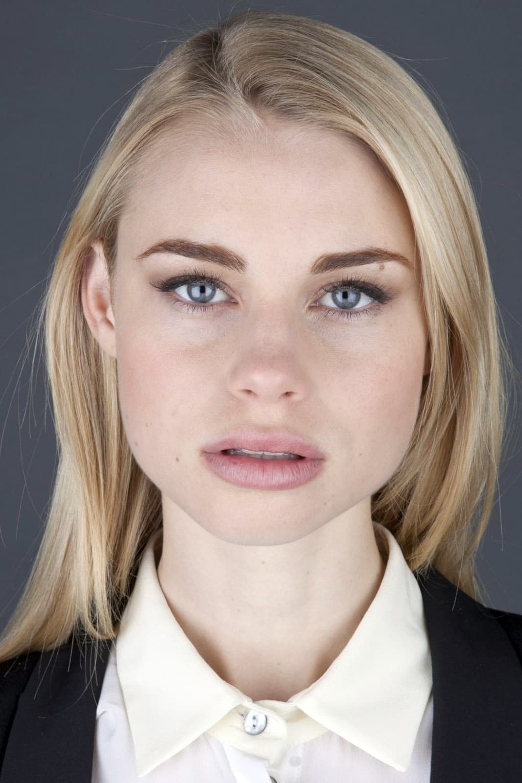 Lucy Fry Wiki, Biography, Age, Gallery, Spouse and more