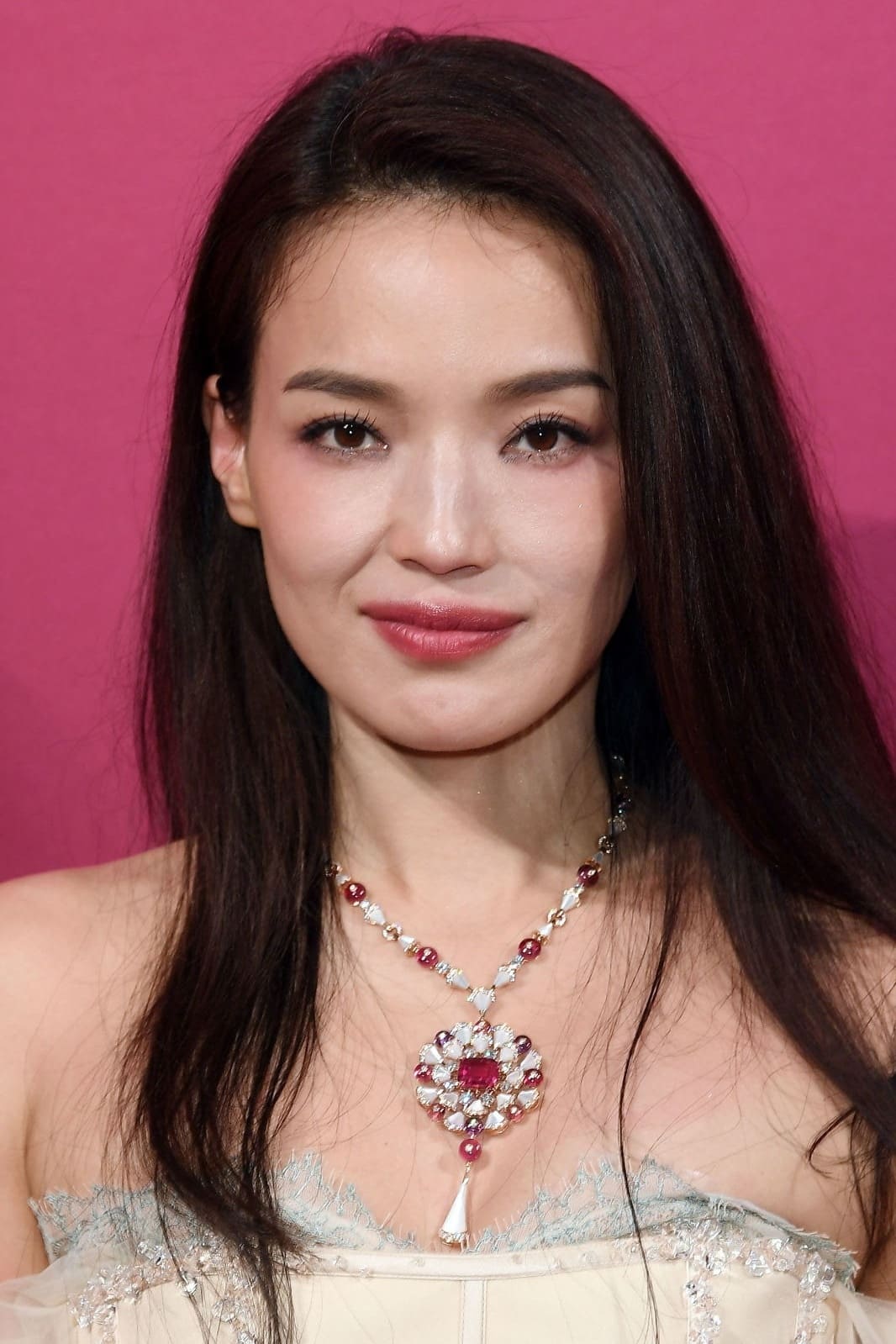 Shu Qi Wiki, Biography, Age, Gallery, Spouse and more