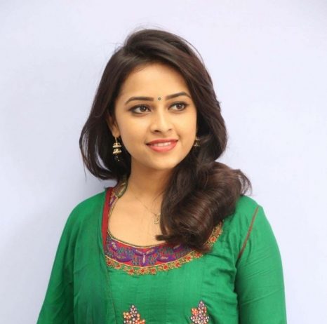 Actress Sri Divya Latest Gallery - Gethu Cinema