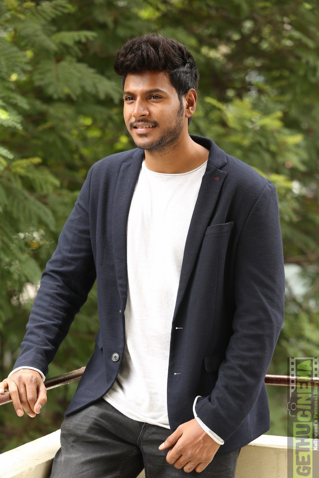 Actor Sundeep Kishan Gallery - Gethu Cinema