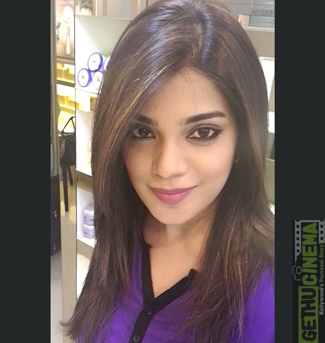 Meesaya Murukku actress Aathmika (21) - Gethu Cinema