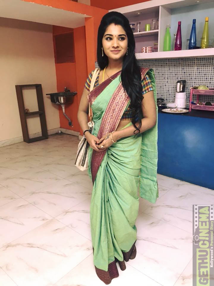 Nenjam Marappathillai Actress Sharanya Turadi 2018 cute Pictures ...
