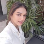 Aditi Rao Hydari, selfie, white dress, natural