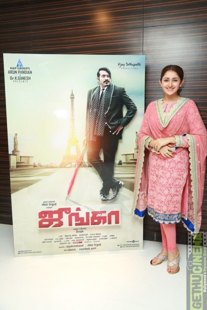 Sayyeshaa Saigal, junga, event, super - Gethu Cinema