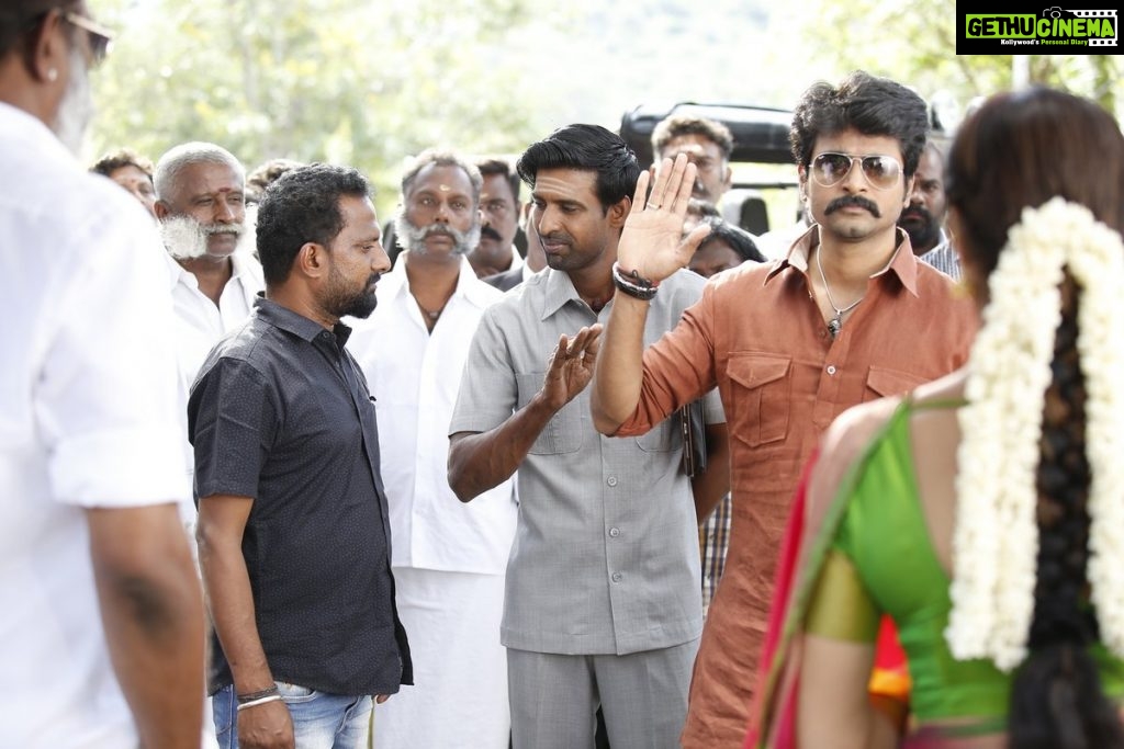 Seema Raja Shooting Spot HD Working Stills | Sivakarthikeyan, samantha ...