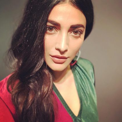 Actress Shruti Haasan 2018 Latest Social Media HD Gallery - Gethu Cinema