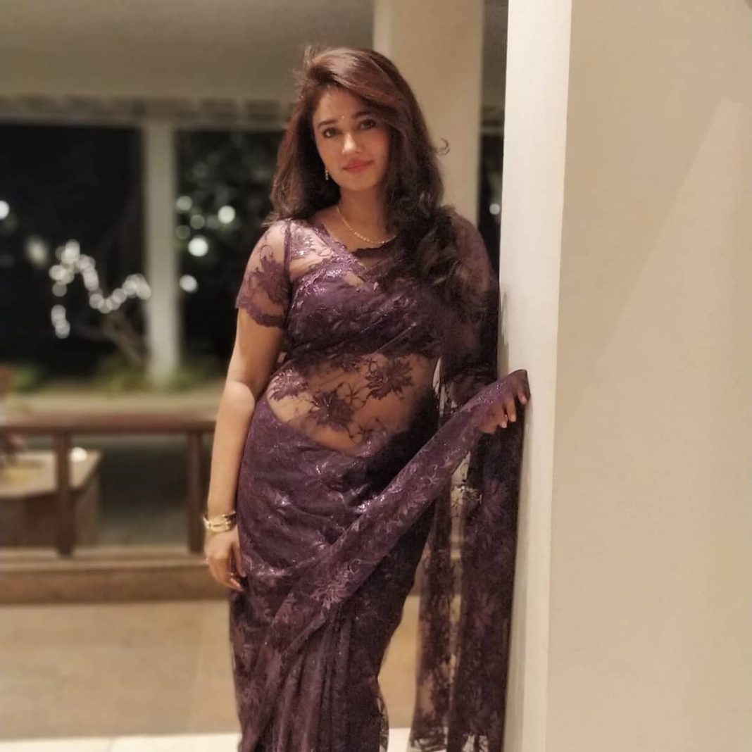 Actress Poonam Bajwa 2019 Latest Pretty Images - Gethu Cinema