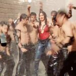 Adah Sharma Instagram - Tip tip barsa paani 2.0 🤣 . . When mummy says not to play in the rain 😁 What are u doing this weekend ? This is what my weekend looks like (NOT 🤣) #behindthescenes #commando3 #justglimpsesofthismadeittothesongbutherefullvideoofhowstuffisshot #miminglyricsintherainiscomplicatedwatergoesintoyoureyesandmouth #100yearsofAdahSharma