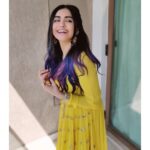 Adah Sharma Instagram - What's your favourite colour ? This is for all the messages u guys sent me to wear yellow !! Lots of yellow fans 🌝⭐🐠🐤💛 . So Knotty 😜 (just the hair) . Outfit @aayushimaniarofficial Jewellery @j.singhjewellers Jootis @threadstoriesofficial Hair @snehal_uk Styled by @juhi.ali . Go to @adah_ki_radha 's page I'm sharing videos there 😁