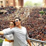 Akshay Kumar Instagram - Love Love Love you guys for the warmest welcome 🙏🏻Amity Noida thank you for a Jolly good time!See you at the movies this Friday! #JollyLLB2