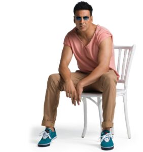 Akshay Kumar Instagram - Sometimes it’s best to sit it out 😷 #ThisTooShallPass