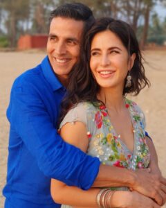 Akshay Kumar Instagram - If I had to describe shooting with @katrinakaif in one picture, this would be it :) #GoodVibesOnly #Sooryavanshi #BTS