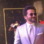 Anil Kapoor Instagram – Nothing can stop me from shaking a leg ( even if it is injured) !! Like @justintimberlake said – “I can’t stop the feeling…
So just dance, dance, dance”. #MadammeTussaudsSingapore #JaiHo Madame Tussauds Singapore