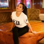 Antara Biswas Instagram - 🤷‍♀️❤️⭐️.. Wake Up And Be Awesome... #goodmorning