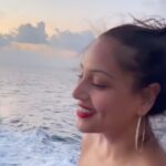 Bipasha Basu Instagram - Sun set to Moon rise ❤️ Breathtaking cruise... thank you @stregismaldives ❤️ Jewellery/ @azotiique