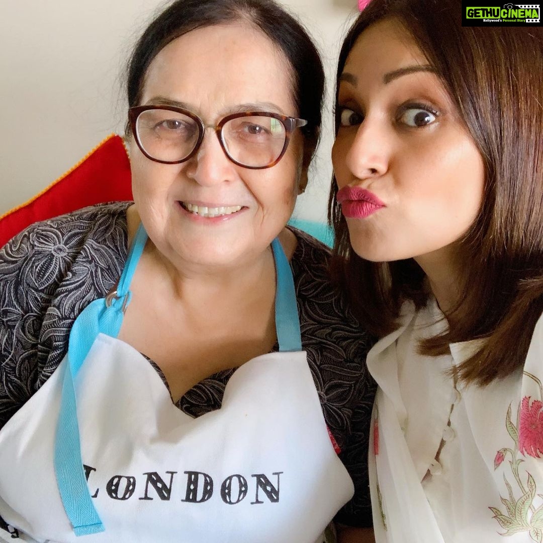 Bipasha Basu Instagram Eid Festivities With The Khans ️ Mama Khan Is Such An Awesome Chef 😘
