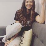 Daisy Shah Instagram - Well ok this happens sometimes🙈 @ibollywoodlife ur question got me confused today. #whenyoutalk #15interviews #allinadayswork