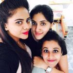Dhanya Balakrishna Instagram - It's the lil things in life... #goodvibesonly #friendsforever ❤️❤️❤️❤️❤️ how you all doin 😀😀😀 miss u all much..