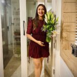 Divyanka Tripathi Instagram - What relieves me the most is doing home chores and organizing. What's your stress buster? @anerabyav @vblitzcommunications @stylingbyvictor @sohail__mughal___