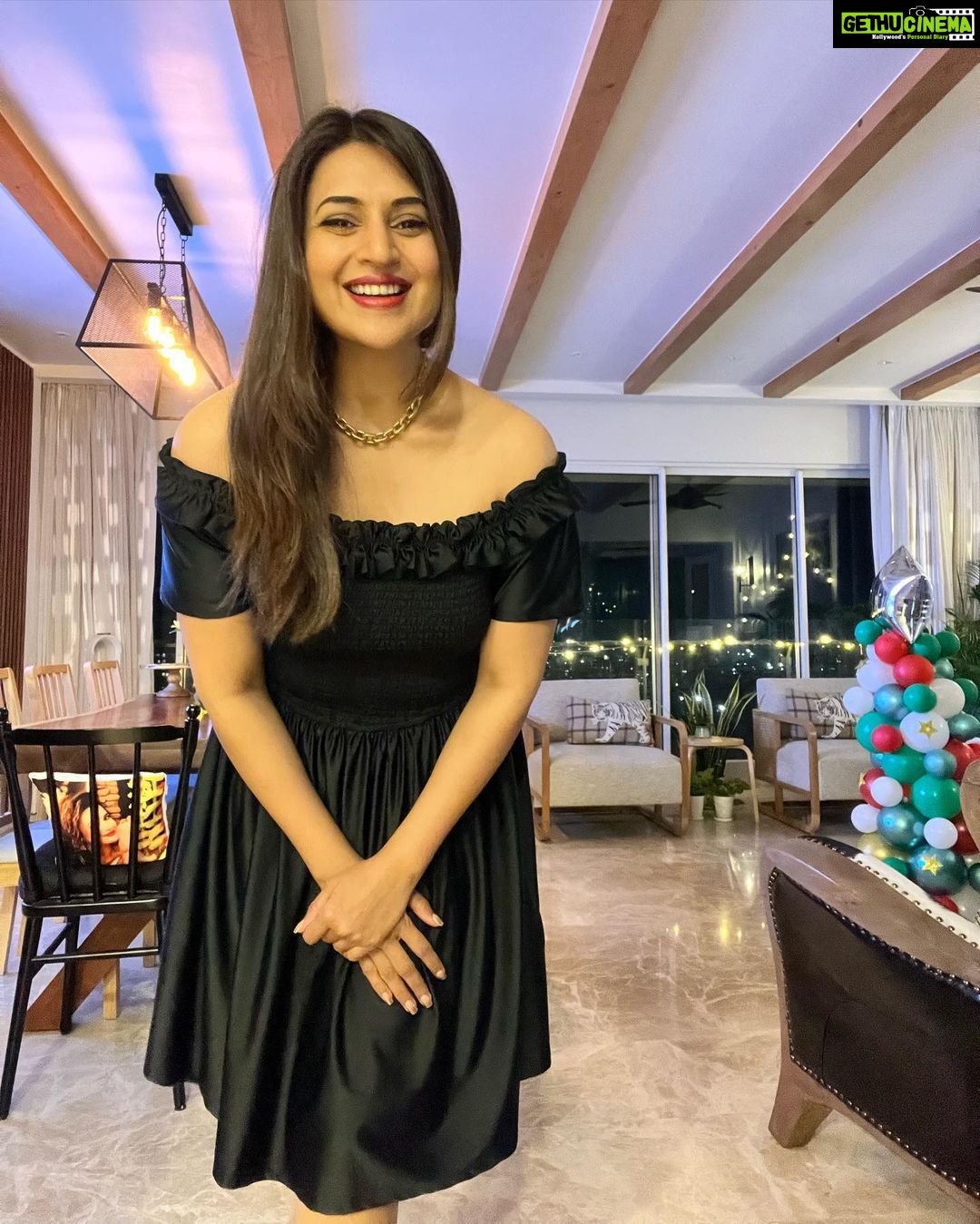 Divyanka Sex Video - Actress Divyanka Tripathi Instagram Photos and Posts December 2021 - Gethu  Cinema