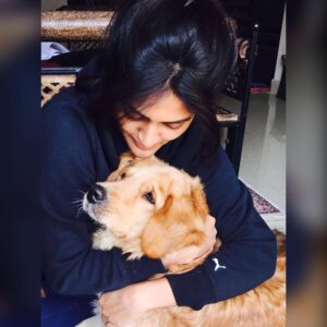 Eesha Rebba Instagram - ❤️🐶 #pawslove🐾 #worldanimalday #doglover #animallove @dogs.lovers @dogsofinstagram @pawschicago @pawsomecouture