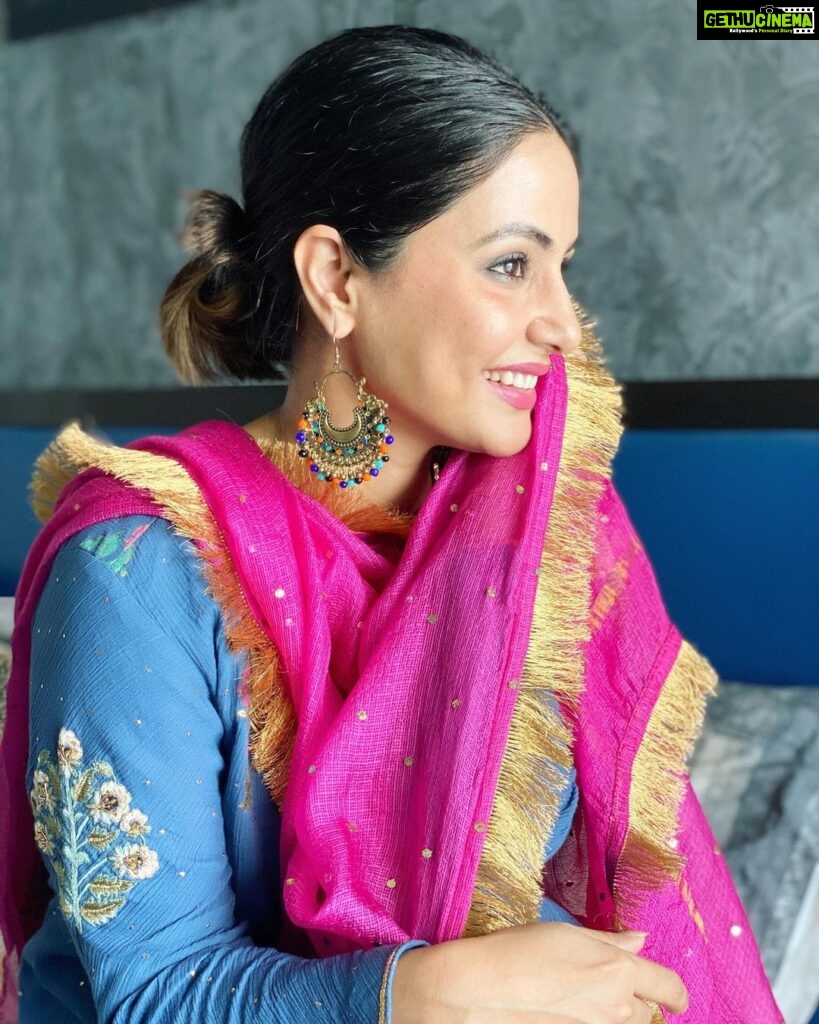 Actress Hina Khan Instagram Photos and Posts August 2020 - Gethu Cinema