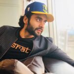 Jackky Bhagnani Instagram - Be the energy you want to attract #MondayMotivation