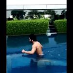 Jackky Bhagnani Instagram - Anybody remembers the PT drills in school? Who knew years ahead I'd still catch myself doing them #BackToSchool #Nostalgia #Wednesdays