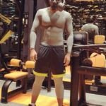 Jackky Bhagnani Instagram - Who else is high on Oxygen? Breaking into song and dance at the mad love #Carbon has received!! 5 million views already! Feeling so blessed right now. Thank youuu ❤❤