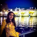 Jasmin Bhasin Instagram - Wo raatein Wo mausam, nadi ka kinara Wo chanchal hawa💕 #alreadymissit Seine River