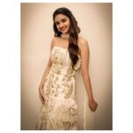 Keerthy Suresh Instagram - For the Galatta awards recently in this classic white and gold ❤️ Outfit- @masabagupta @houseofmasaba Jewellery- @mykreshya M&H @moovendhar_makeup @savitanalwade Photos- @kiransaphotography Styling - @shravyavarma #styledbyshravyavarma