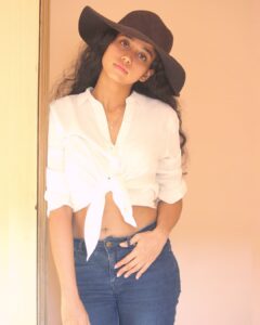 Krisha Kurup Instagram - #howdy