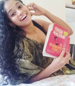 Krisha Kurup Instagram - Whats you favourite bedtime story ? 

#iftomorrowcomes #selfie