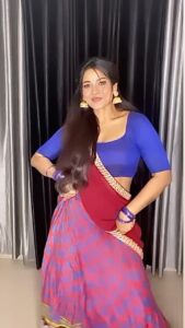 Leesha Instagram - ❤️💙#reel #reels#reeelitfeelit #reelkarofeelkaro