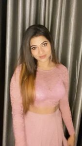 Leesha Instagram - For my Telugu family 💖
#telugu #reels #reel #instareels #leeshaeclairs #leesha #telugureels #tamilactress