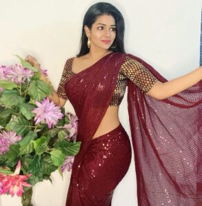 Leesha Instagram - ❤️❤️❤️
#repost #throwback 
#sareelove #leesha #leeshaeclairs #fyp #blogger #instagood #happyme #foryou #actress #tamil #love