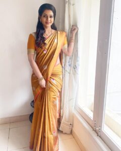 Leesha Instagram - 💛Nobody can bring you peace but yourself. 💛🙏
God bless you all ❤️💋
#spreadkindness #spreadlove #happyma #saree  #tamilponnu #sareelove #leesha #actress #fyp#foryou #blogger