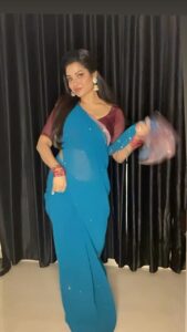 Leesha Instagram - Good evening my kanmanies 💙
Some times dancing is the best stress reliever💃🏻❤️do spread positivity guys 🙏#staysafe #stayhome #dance #dancereels #reelkarofeelkaro #reelitfeelit #instareel