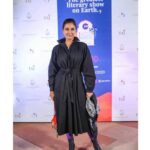 Lisa Ray Instagram - #JLF (promise I’ll shut up about it after this) Styled by @who_wore_what_when Wearing @corpora_studio Boots @zara