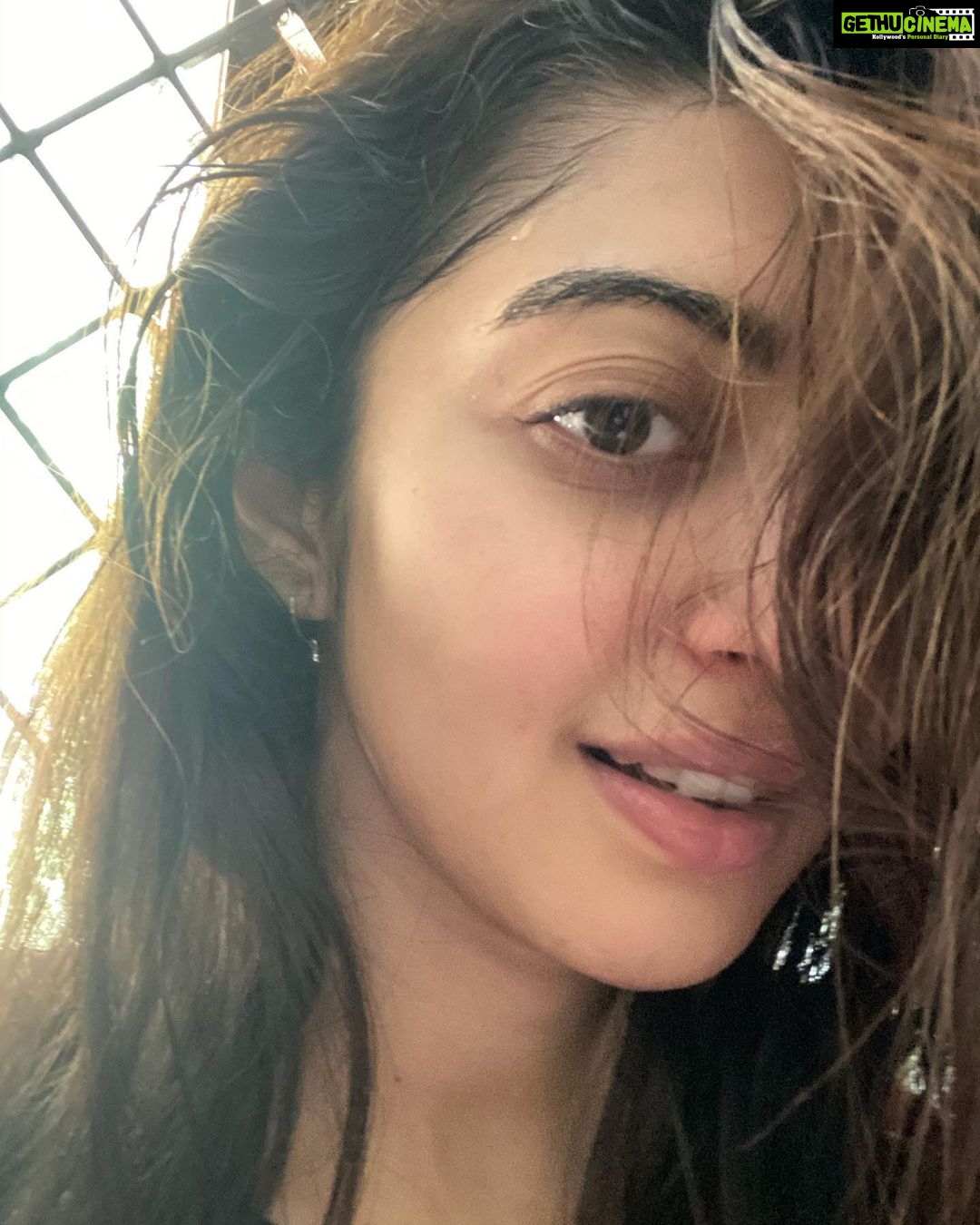 Pranitha Subhash Sex Video - Actress Pranitha Subhash Instagram Photos and Posts July 2020 - Gethu Cinema