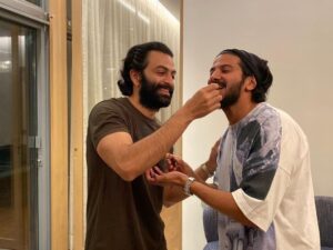 Prithviraj Sukumaran Instagram - Happy birthday to the best burger chef in town! ❤️🤗 @dqsalmaan