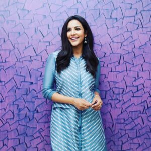 Priya Anand Instagram - Recently, I was a part of a wonderful initiative by @AsianPaints Painting Service where they were celebrating beautiful homes of consumers across Tamil Nadu. Not only did I get to see gorgeous homes and interact with lovely families who greeted me with such warmth and open hearts, but I also got to be part of their celebrations! I was amazed to see some of the spectacular work done by the Asian Paints Painting Service team, from striking colours and textures on the walls to stylish décor and furnishings in the house, each home was aesthetically done up to suit the need and style of its home owners. As a homeowner myself, I was delighted to know how personally involved the Asian Paints team is from the selection process through the execution! I’m going to cherish these memories of meeting  these wonderful families and working with the AP team for a long time to come. 
#AsianPaintsPaintingService #CelebratingBeautifulHomes #TamilNadu #Chennai #Coimbatore #Madurai #Salem @AsianPaints 
@vedya.hmua 
@kiransaphotography