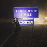 Priyanka Chopra Instagram - Can anyone gimme a ride? #Hitchhiker #nomadlife Pic credit: @russelltovey #nightshoots @abcquantico 🤪💨