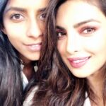Priyanka Chopra Instagram - Sister sister. I c u @divya_jyoti #lalife ❤️💋🤪🌸