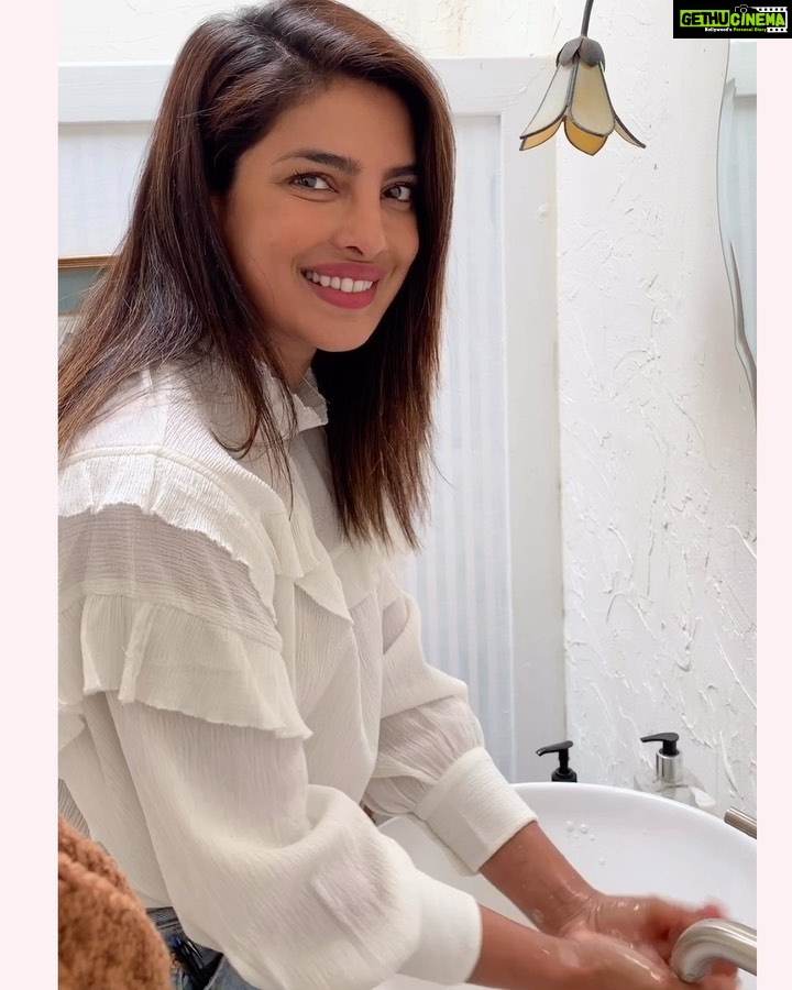 Priyanka Chopra Instagram - I accept the #SafeHands challenge 🧼 ...