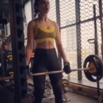 Rakul Preet Singh Instagram – Andd another attempt to perfect my form!! This time with 175 pounds 🤪🤪👊🏻 thanks @joel_moss88 👊🏻 @kunalgir DEAD after #deadlift .. #gymlover💕  #strongissexy💪